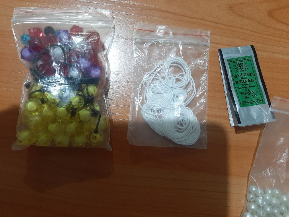 Бисер+ 3 журнала+1 уп.иголки/бисера+ заготовки+ бусы/шамбала+ пайетки.