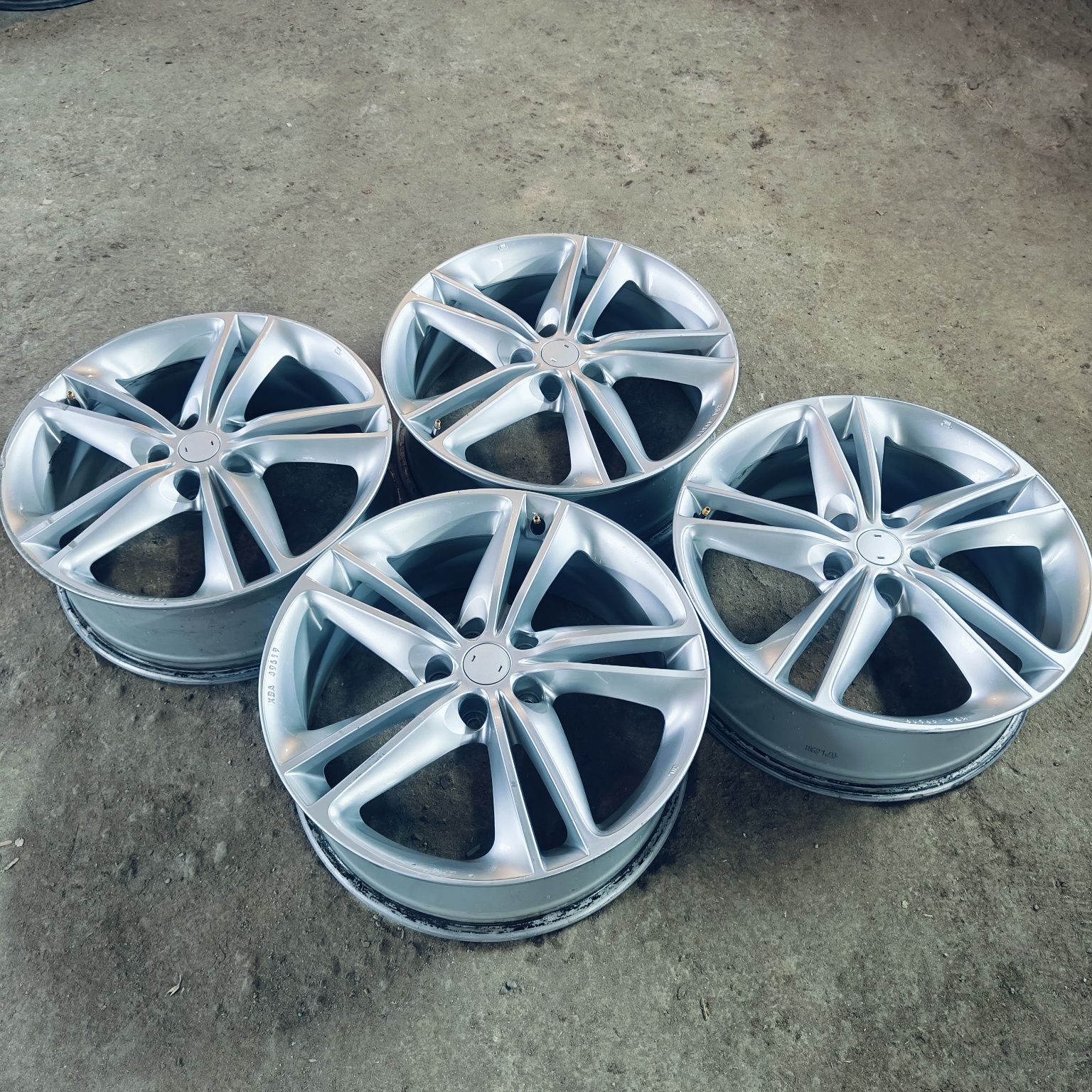 R19 PCD 5* 114,3 Комплект легкосплавных дисков