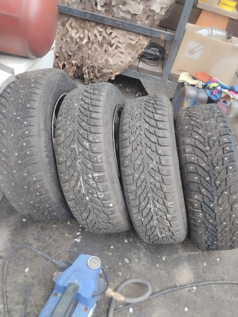 Продам диски с зимней резиной r15 185/65