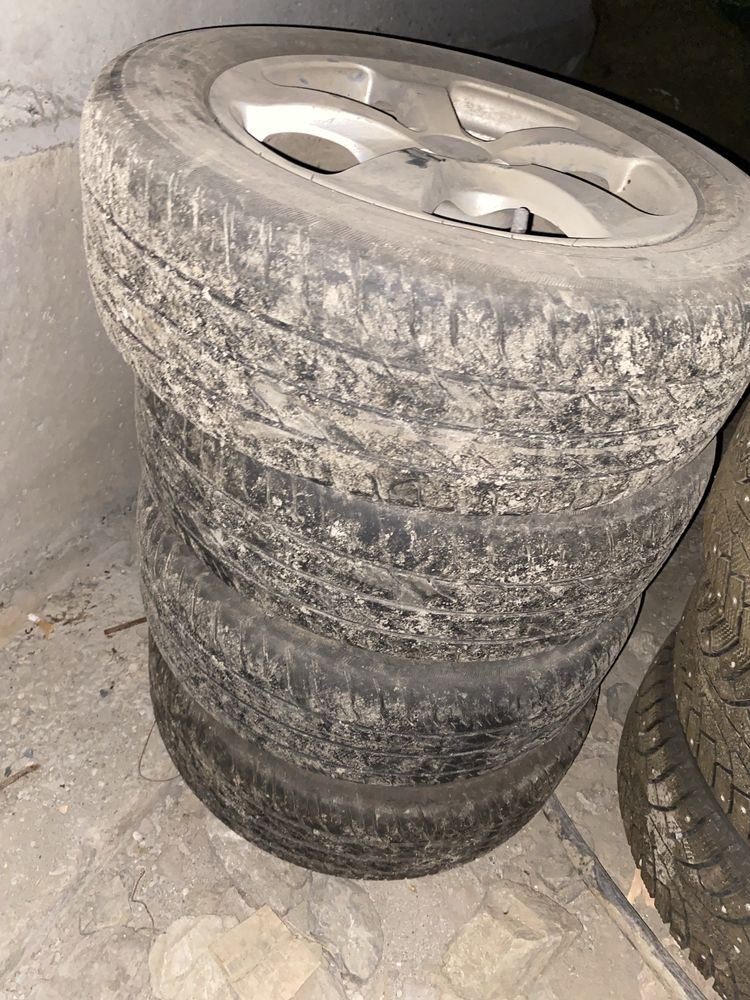 Продам хорошую летнюю резину кама р14