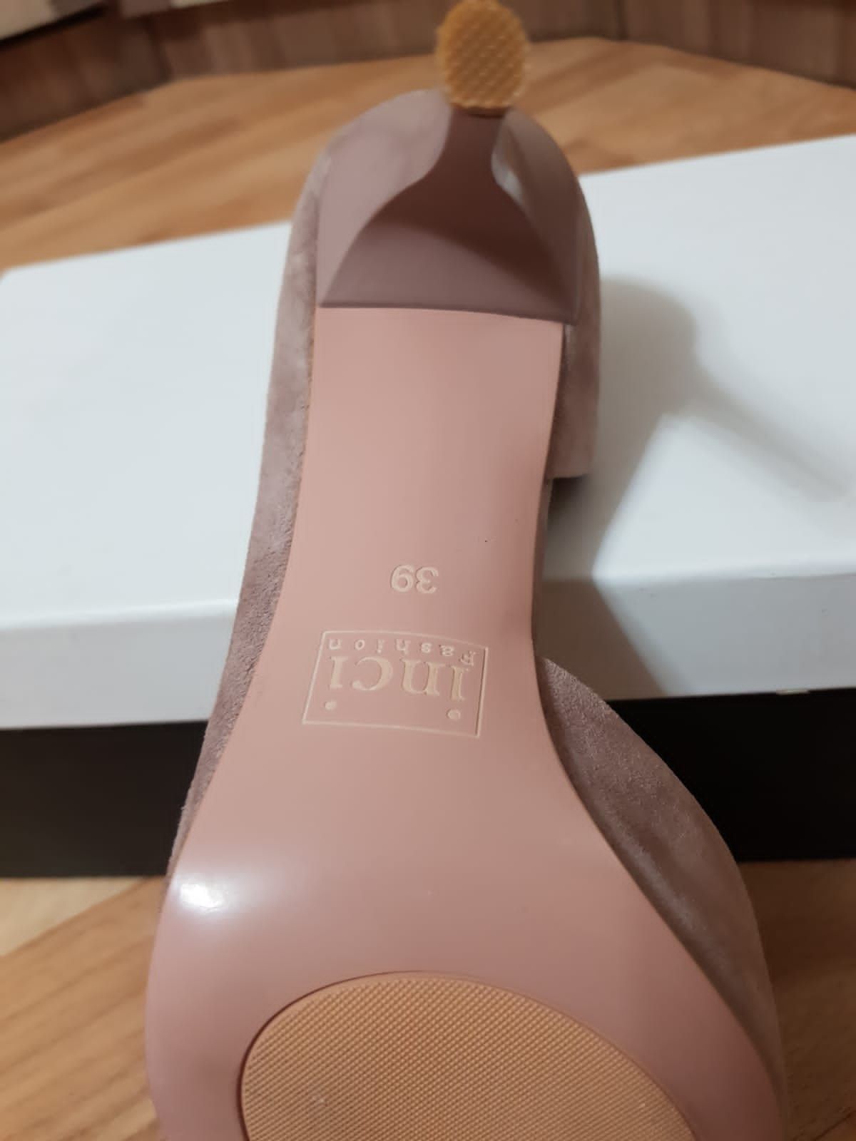 Продам Туфли замшевые
