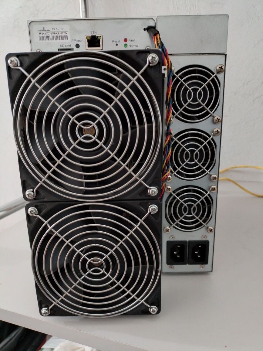 Асик, майнер antminer s19 110th.