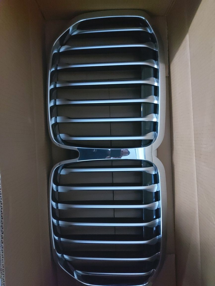 Решетка радиатора на BMW X7