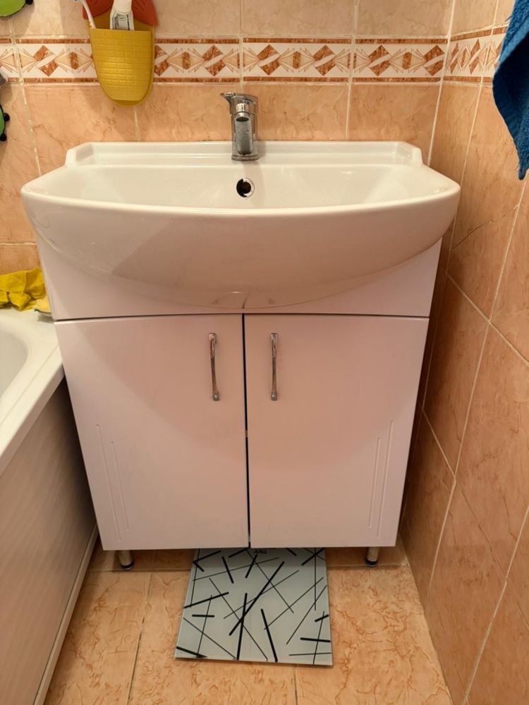 Продам раковину для ванной комнаты