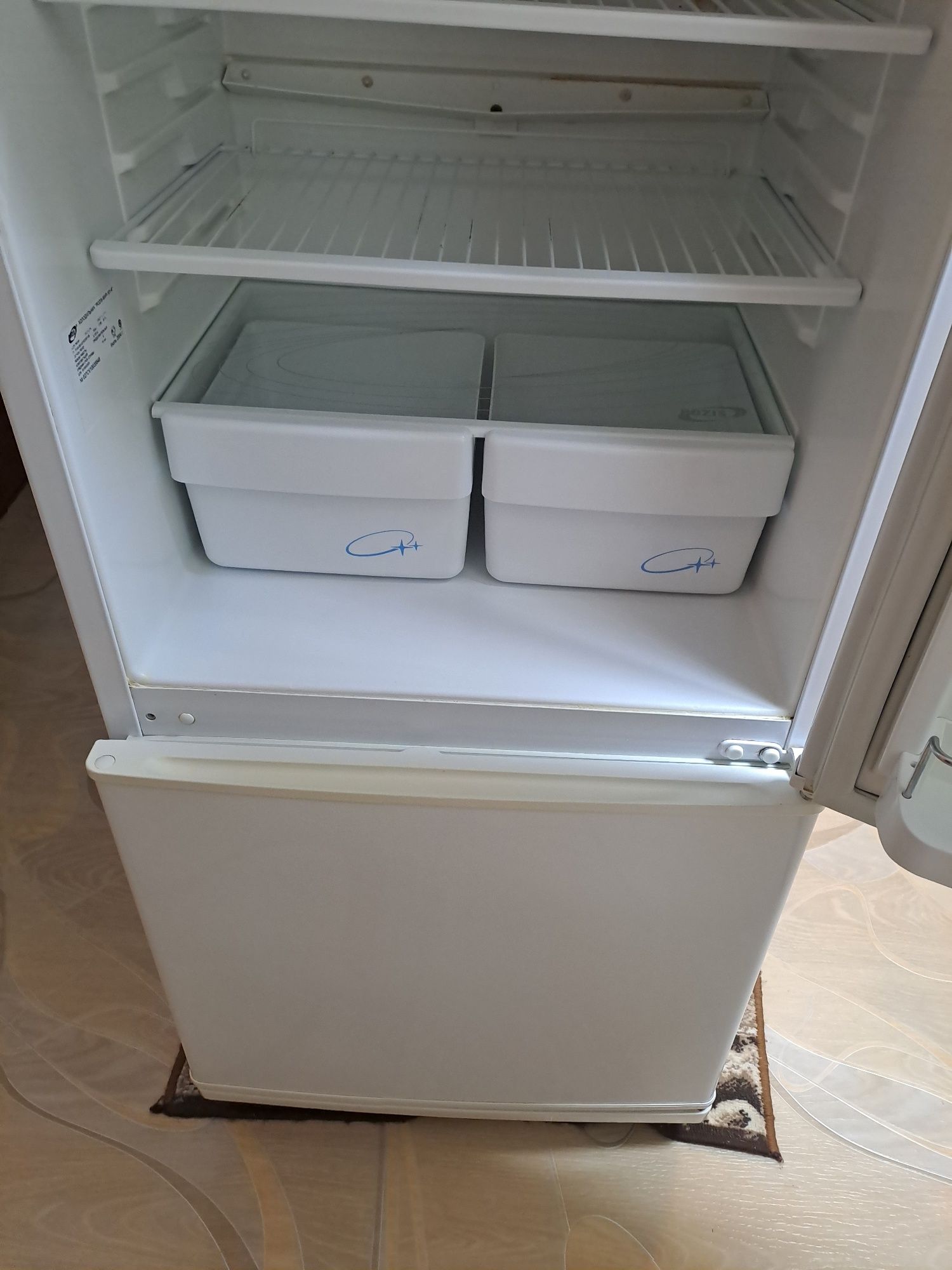 Продам холодильник