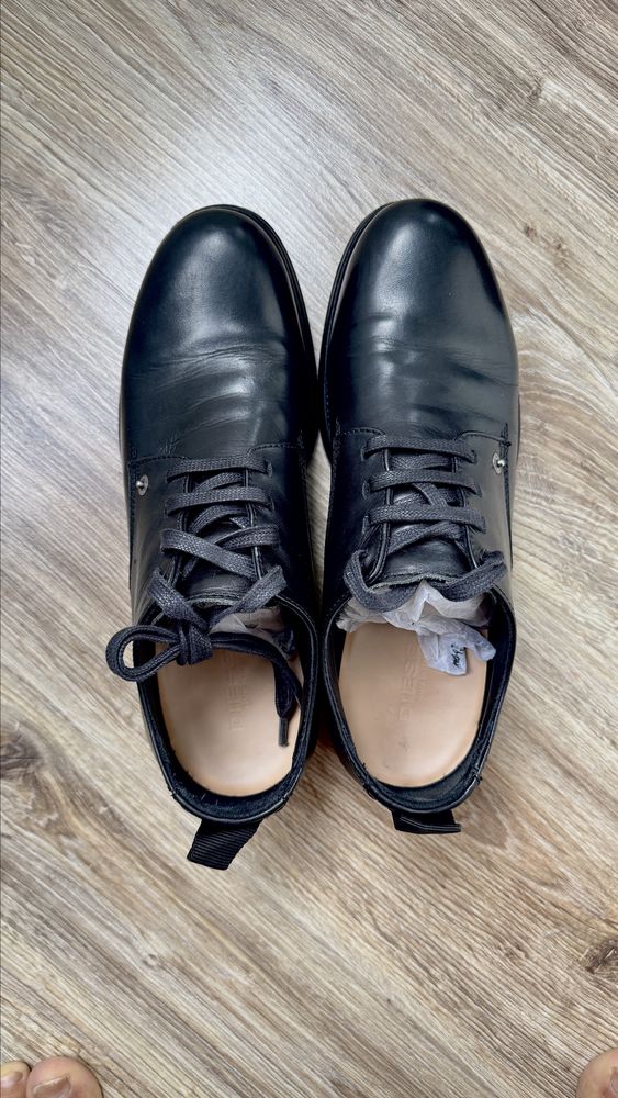 Ботинки DIESEL 42-42,5 р-р в хорошем состоянии