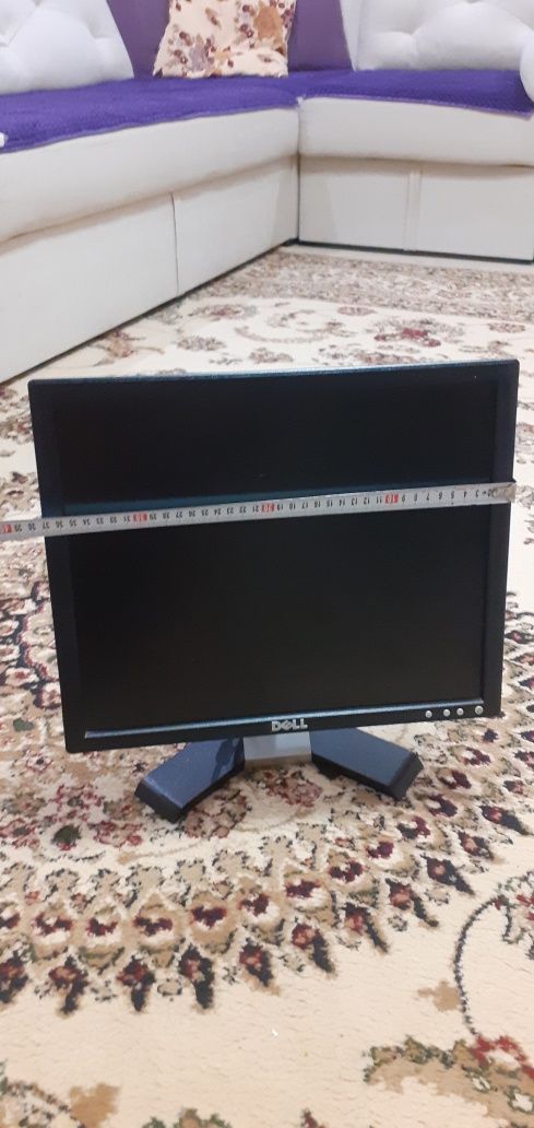Продам монитор DELL в отличном состоянии.