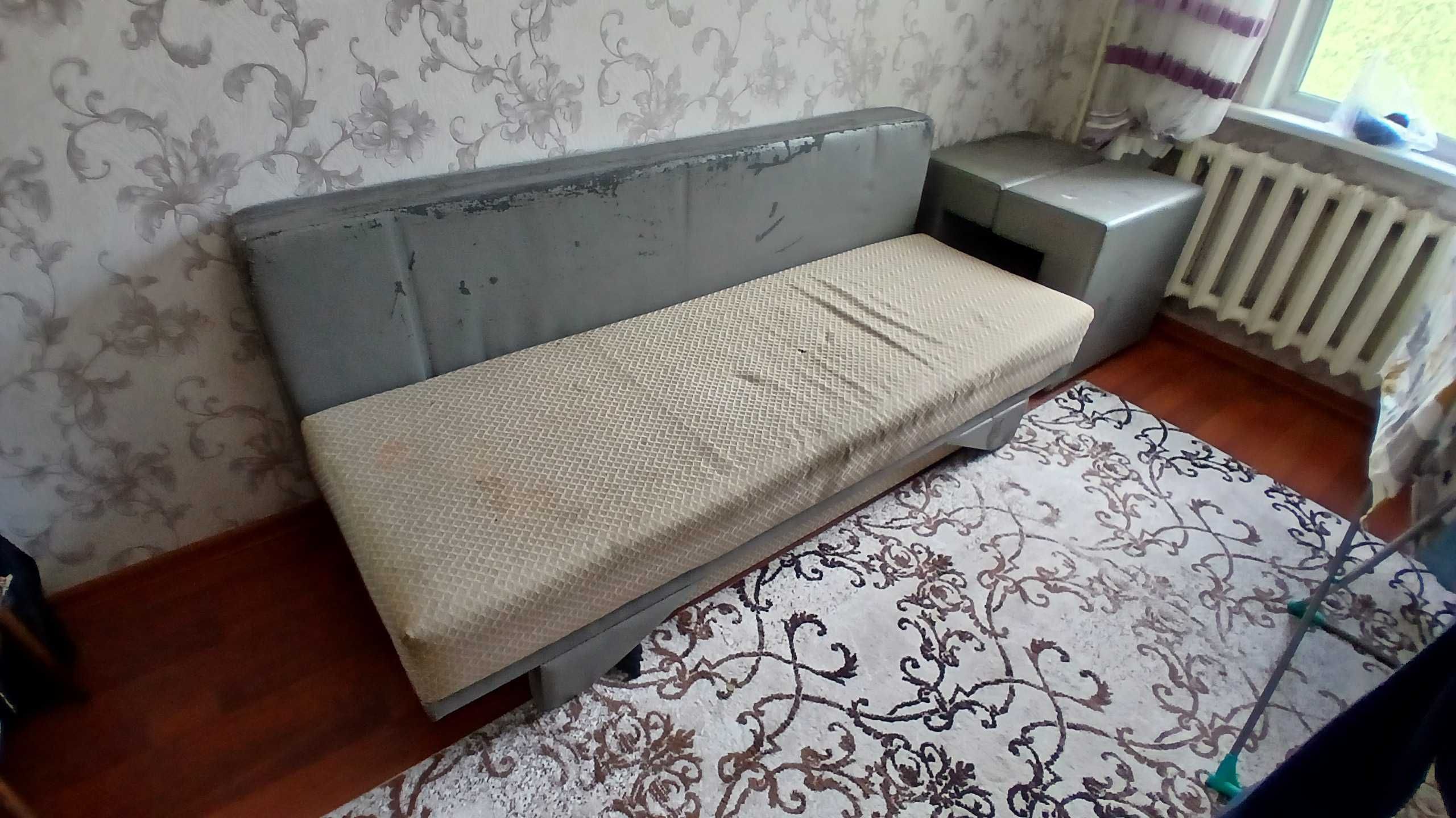Диван отдам бесплатно
