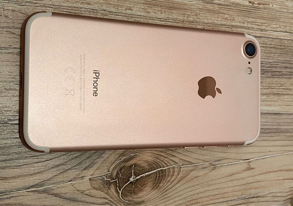 iphone 7 ,в идеальном состояний ,состояние аккамулятора 74% ,