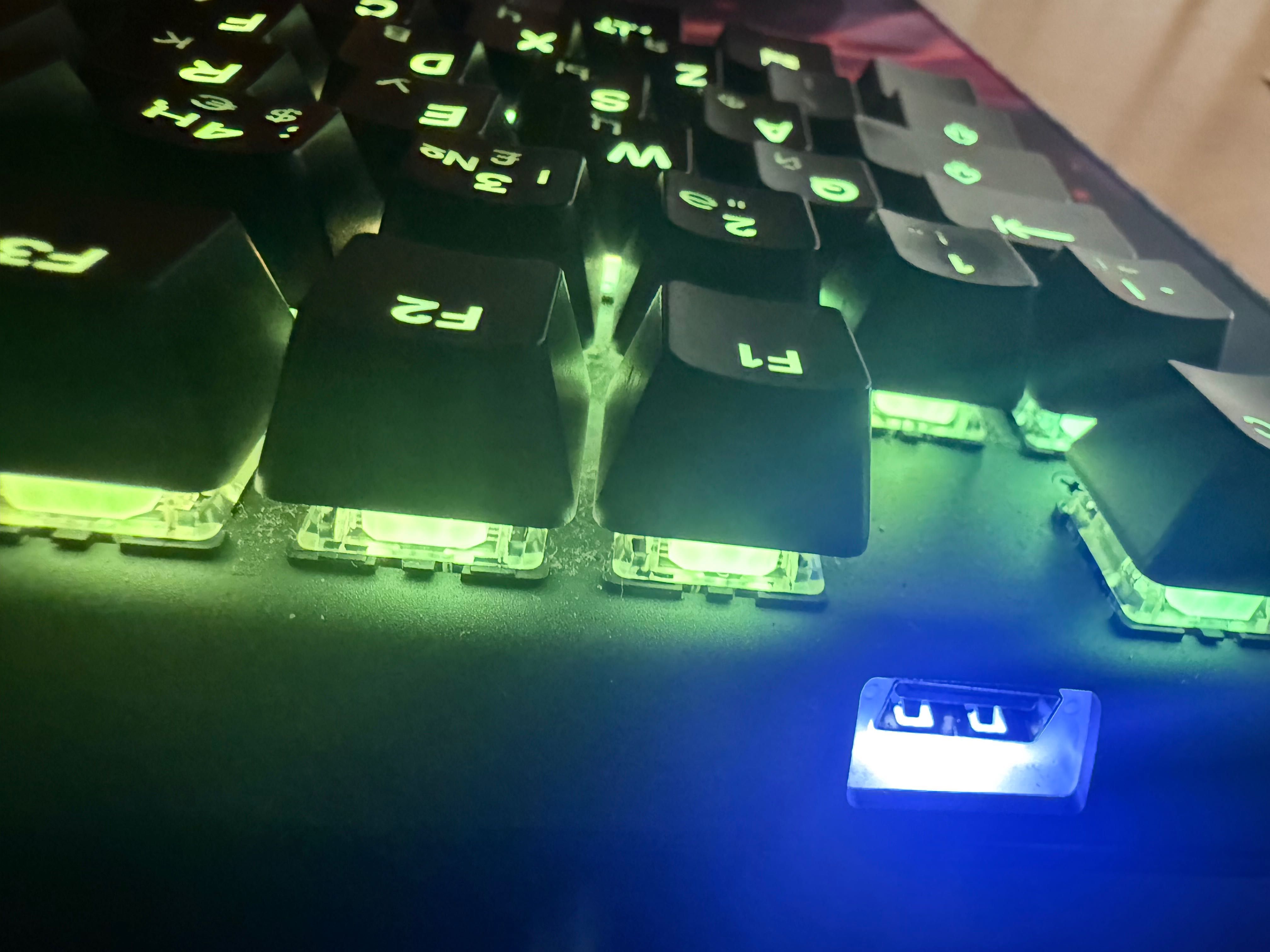Срочная продажа SteelSeries Apex pro и Hyperx Allow origins 65