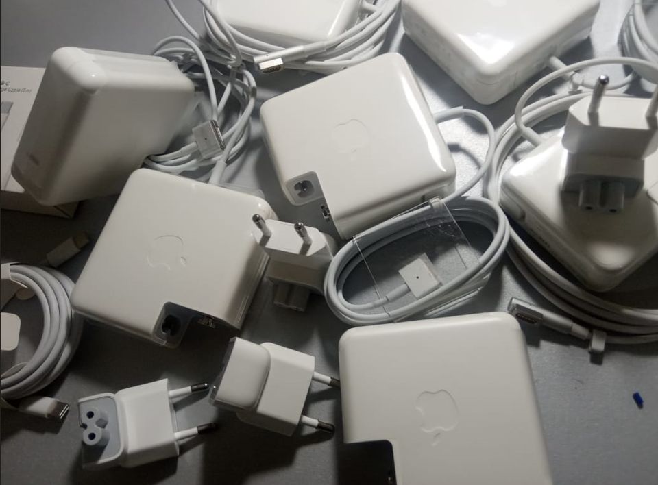 от MacBook 45W - зарядка, блок питания (на макбук)