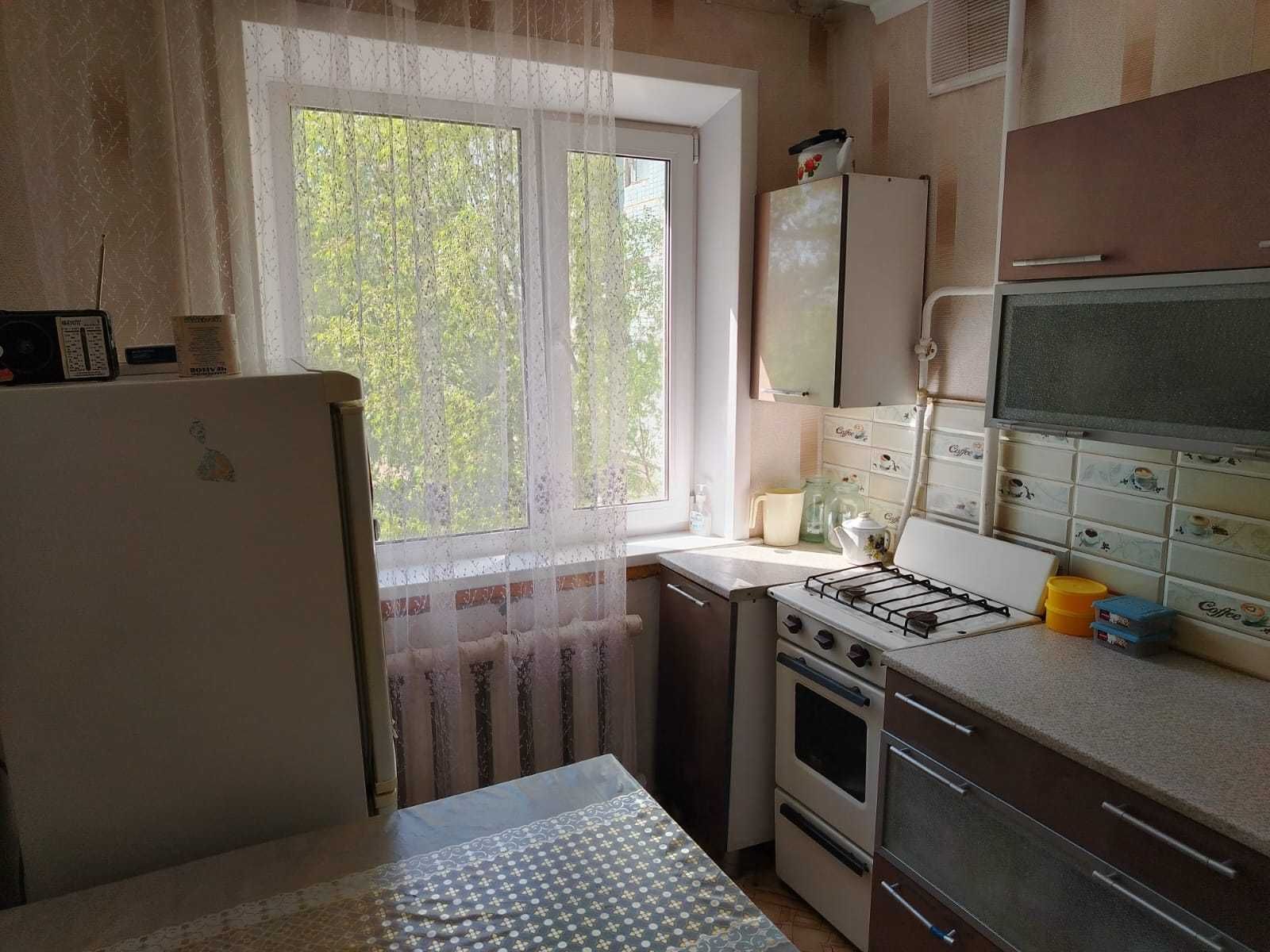 Продам 2х комнатную квартиру 3/5 этаж на пересечении Абая-Быковского