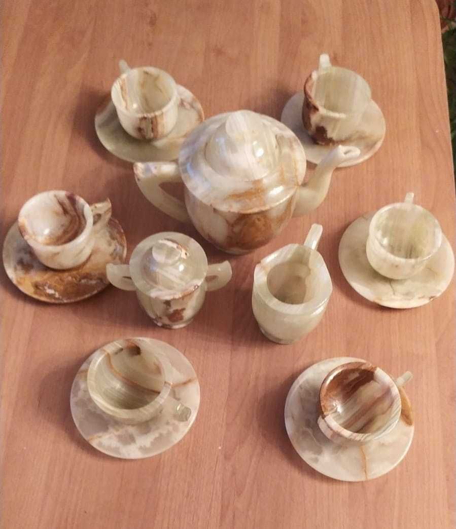 Чайный сервиз из натурального уамня