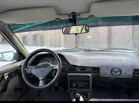Продам машину Mazda 323