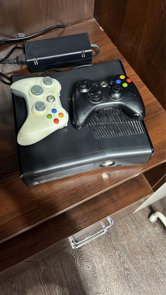 Продам XBOX 360