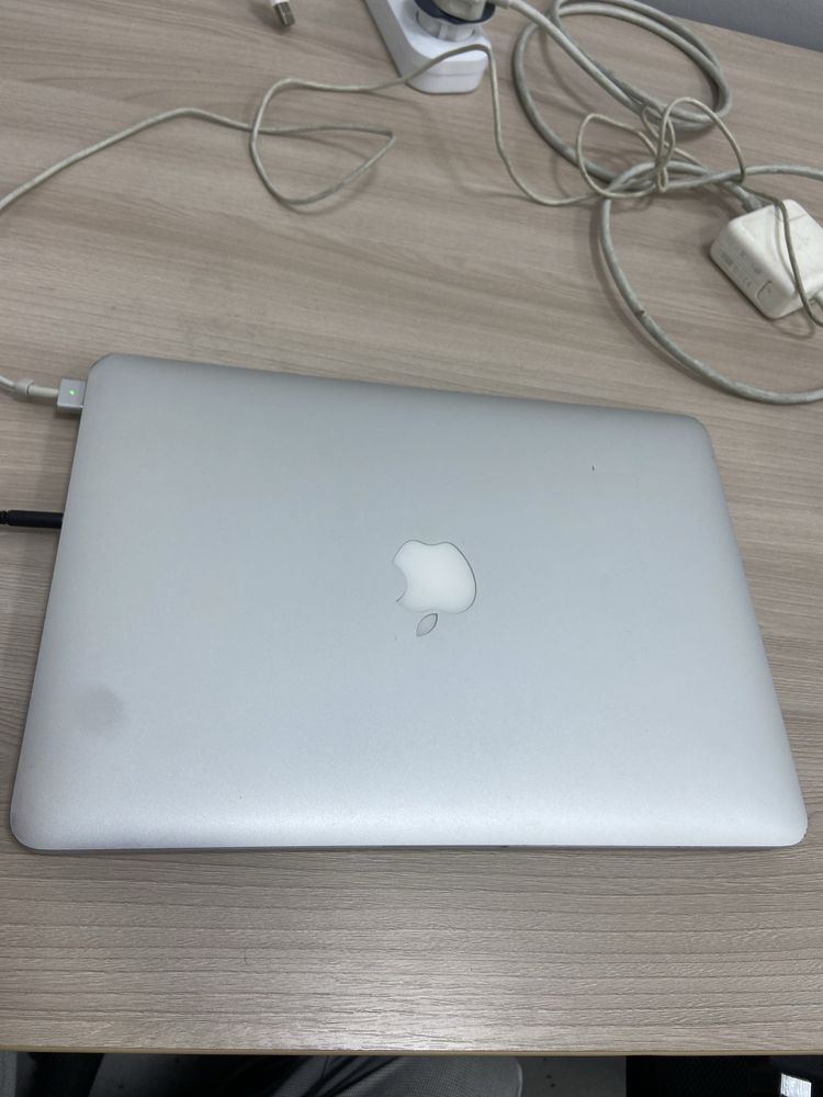 Macbook Pro (Retina, 13-linch, Late 2013)