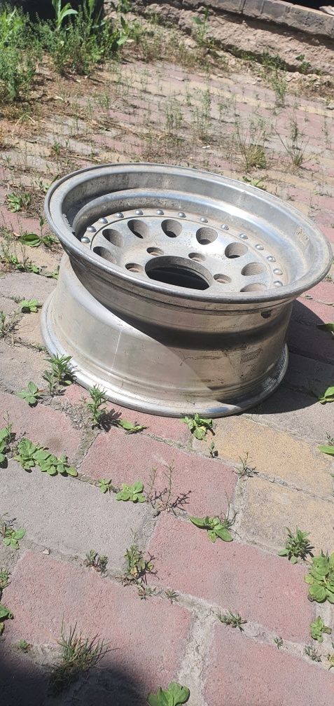 Продам диски 2 шт
