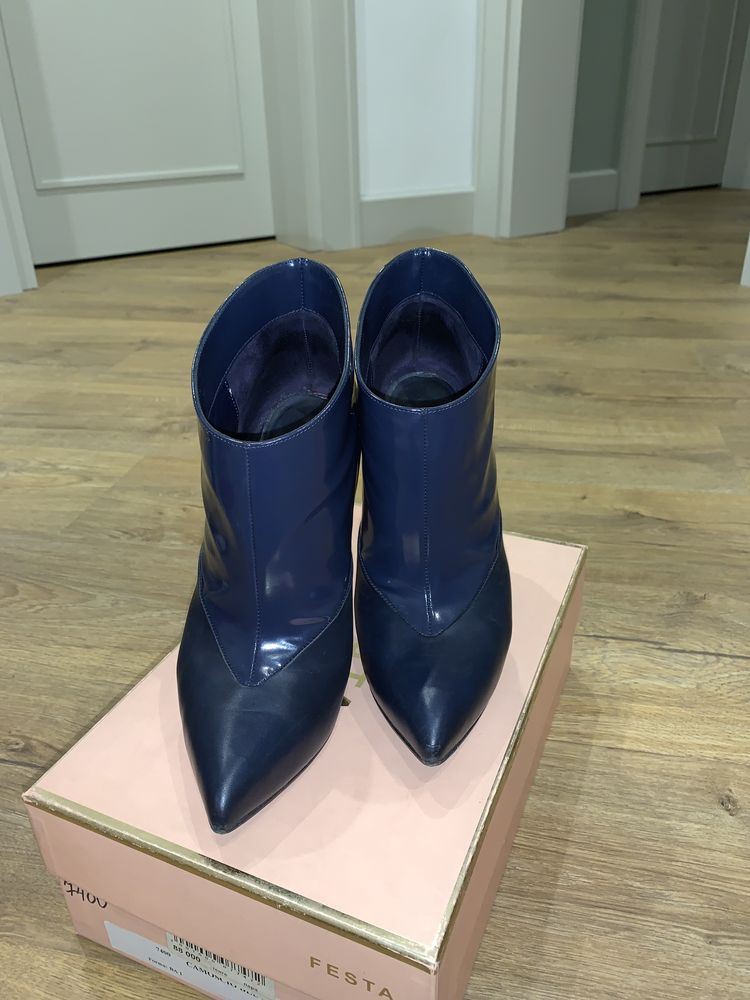 Батальоны Jimmy Choo