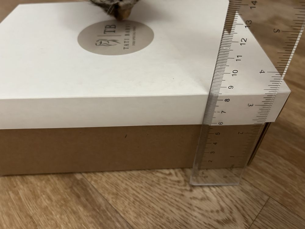 Продам новые не собранные коробки, в наличии: 35 штук