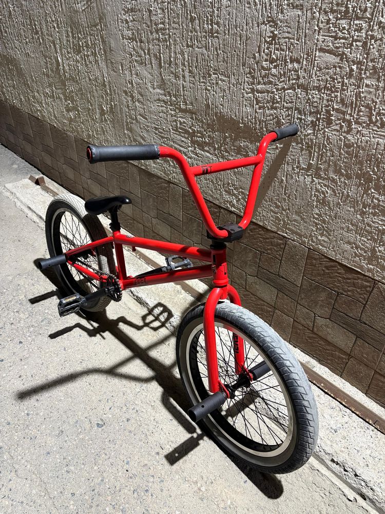Продам BMX Level