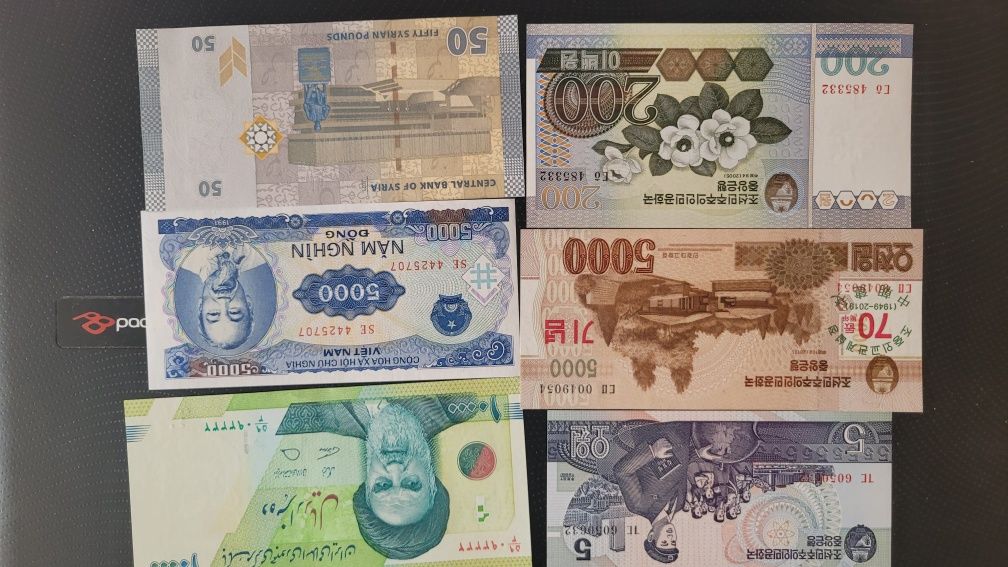 Купюры свыше 100 стран мира