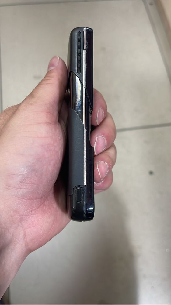 Продам Нокиа 8600 Luna