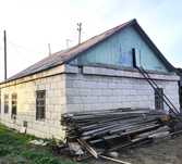 Продаю дом из 3х комнат, 6 соток земли, ул. Коммунальная.