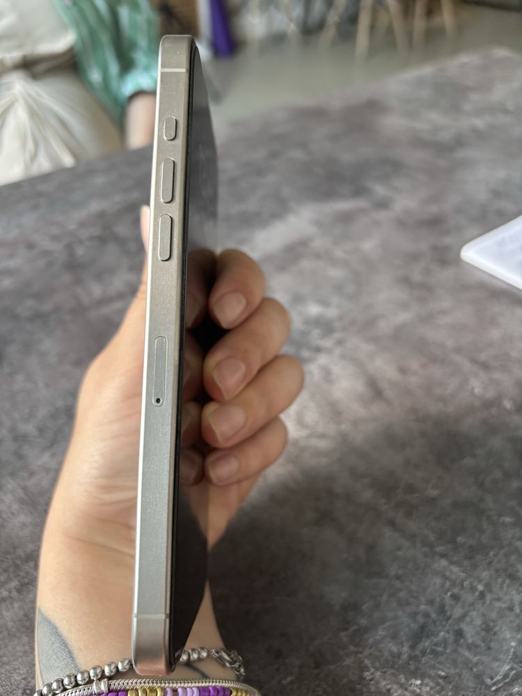 IPHONE 15 PRO MAX продаю в идеальном состоянии