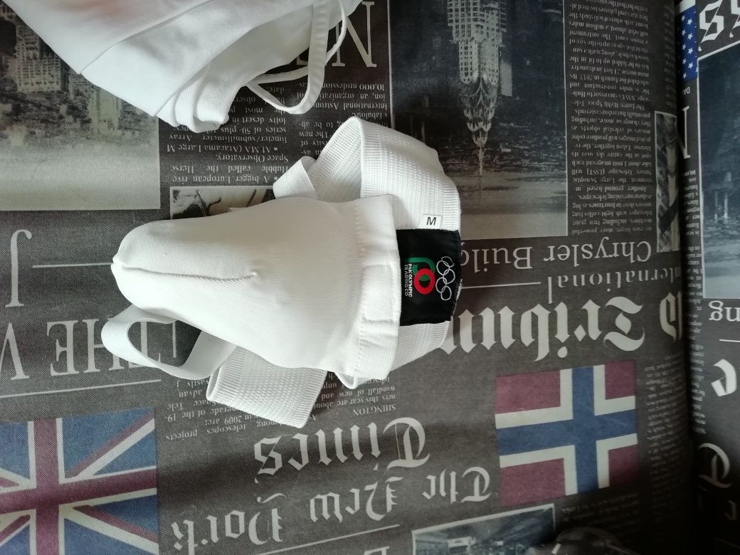 Кимоно белое для каратэ