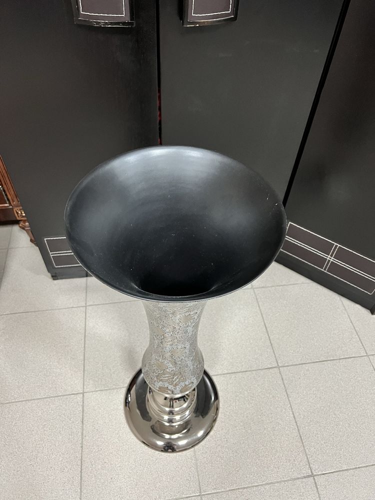 Продам вазу Италия Trea