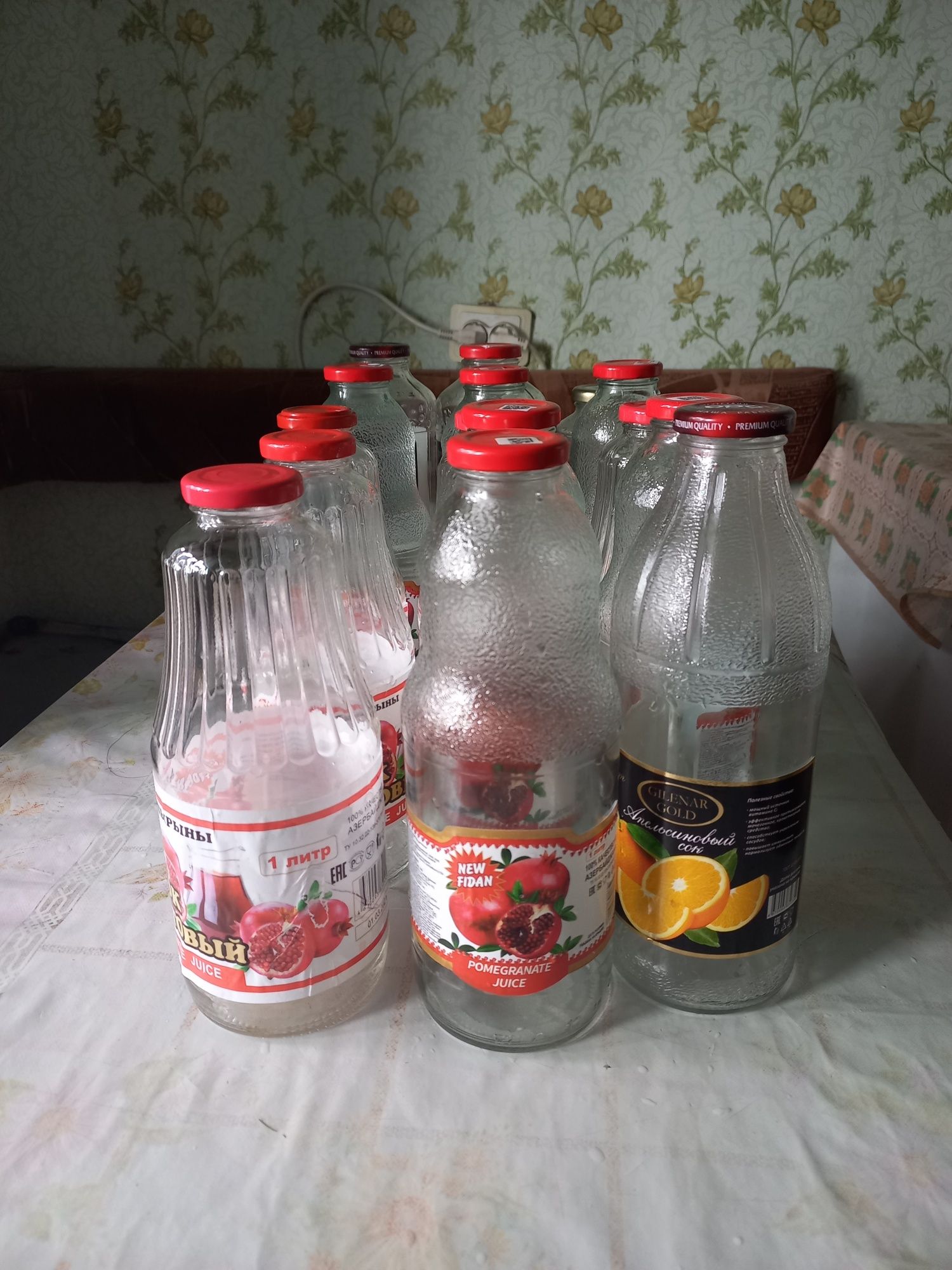 Продам стеклянные банки из под сока 1 литр