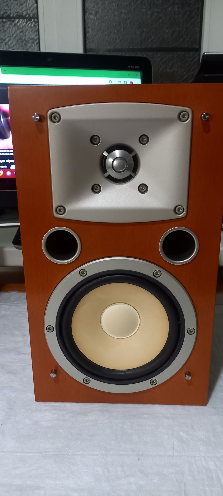 Акустика Yamaha ns 2 hx