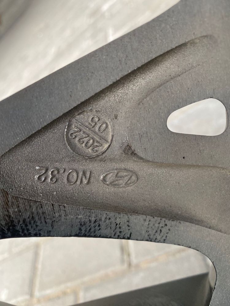 Один диск R18 от Hyundai Sonata DN8