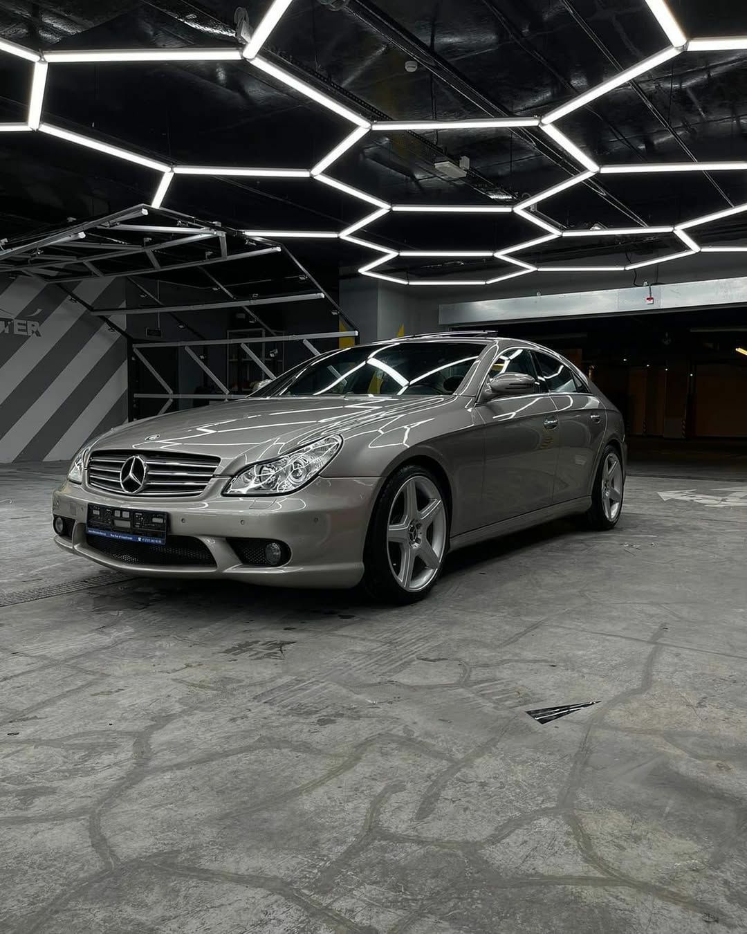 Бампер обвес Мерседес CLS W219 219 AMG
