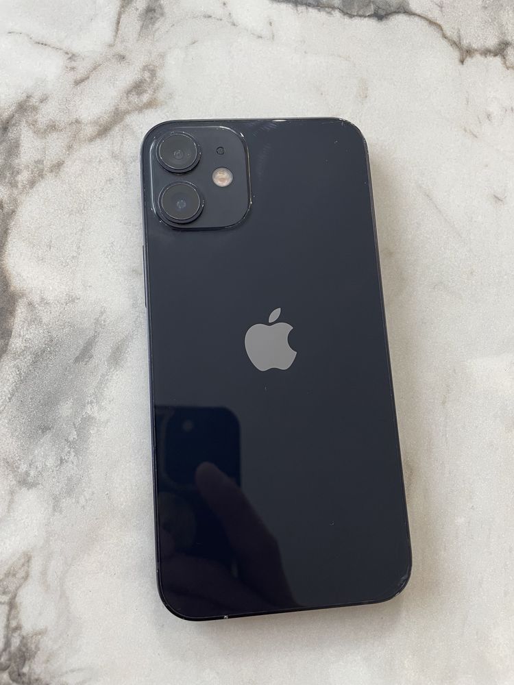Продаю iphone 12 mini в хорошем состоянии