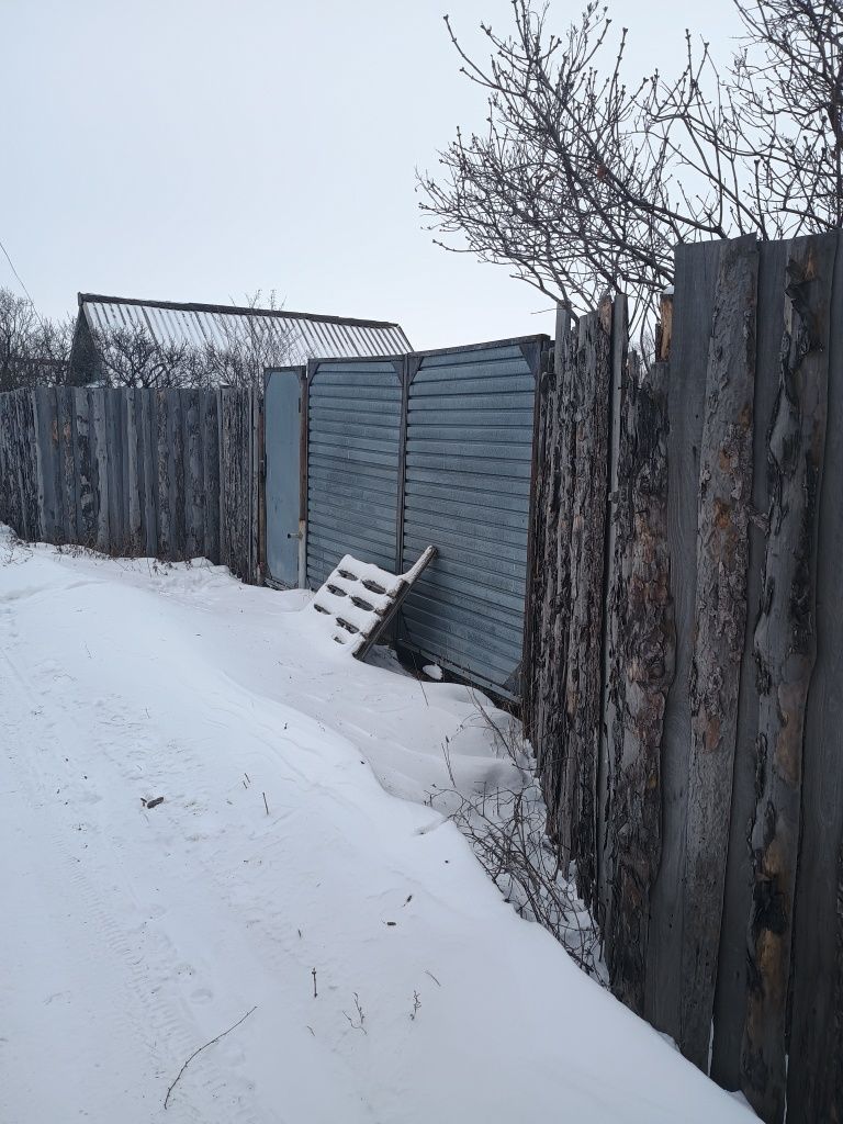 Продам дачу. 10 соток.