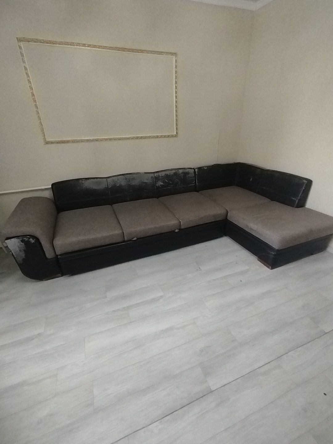 Продам диван.       .