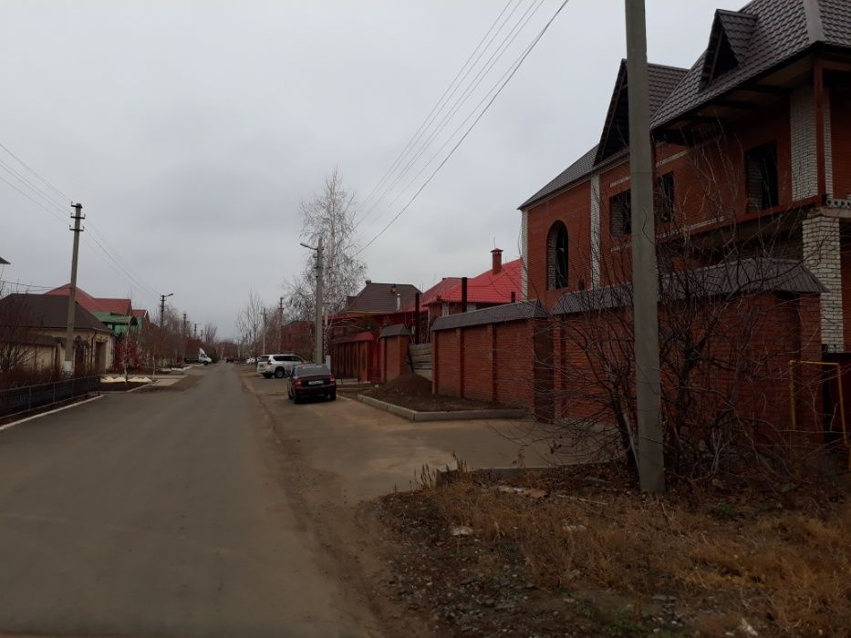 Продам 4х этажный кирпичный коттедж в мкрн Самал 1-2