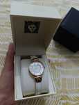 Продаю часы оригинал Anne Klein