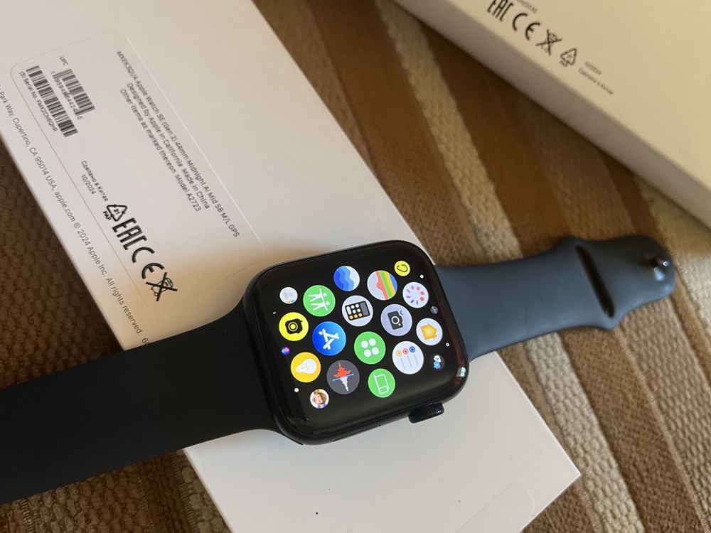 Apple watch 44 2025 NEW  (se 2nd, gps)