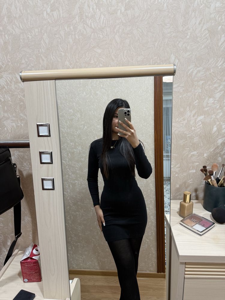 Платье в обтяжку мини