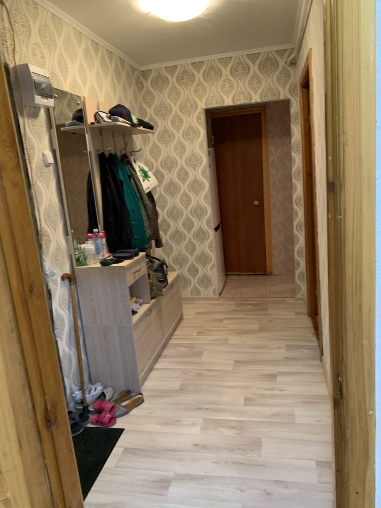 Продам 2х ком квартиру в 4 мкр дом 5