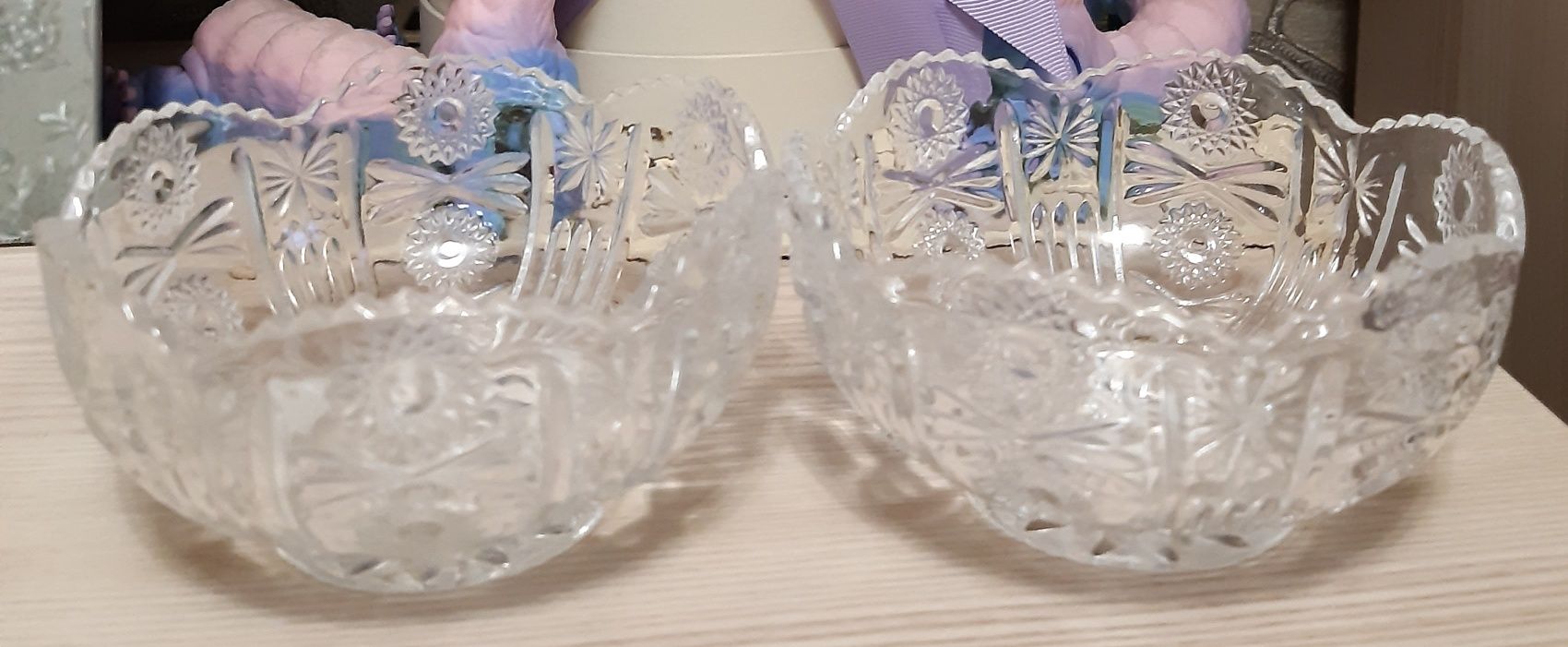 Элегантный Хрусталь, рисунок на конфетницах  одинаковый