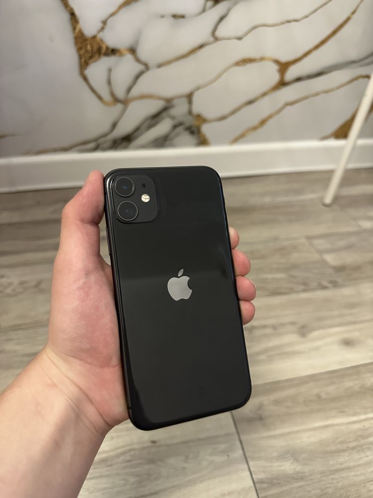 iPhone 11 64GB, в отличном состоянии