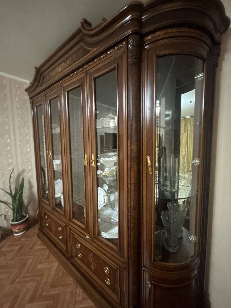 Стенка в гостинную