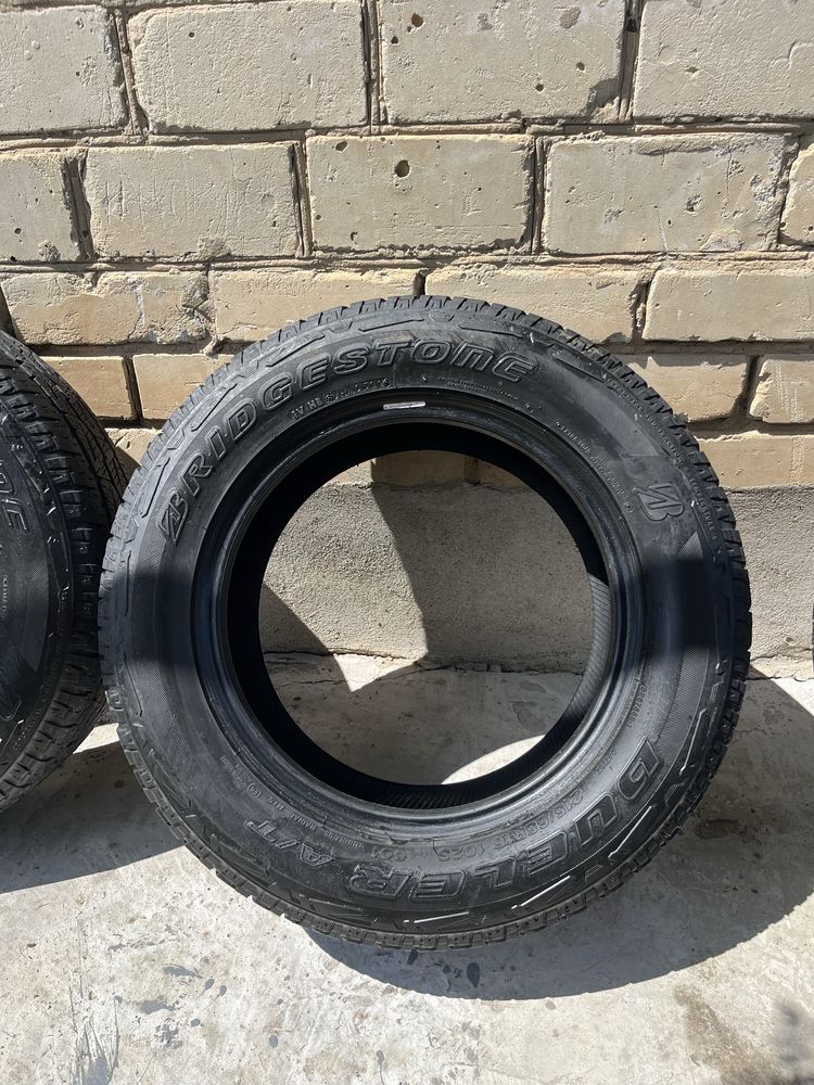 Продам резину джип нива R16