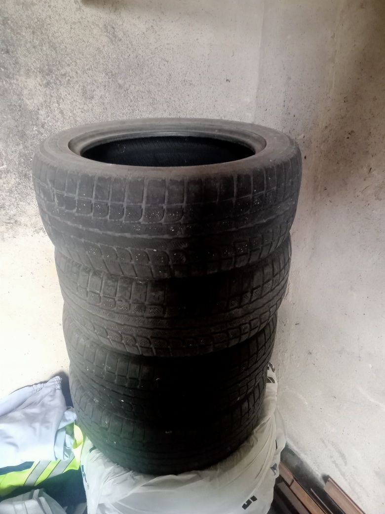 Продам зимнюю резину 16