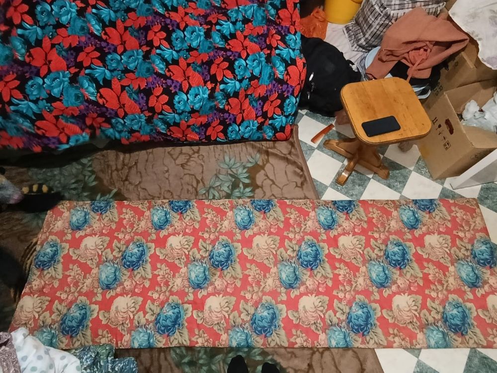 Продам подушку, три матраса