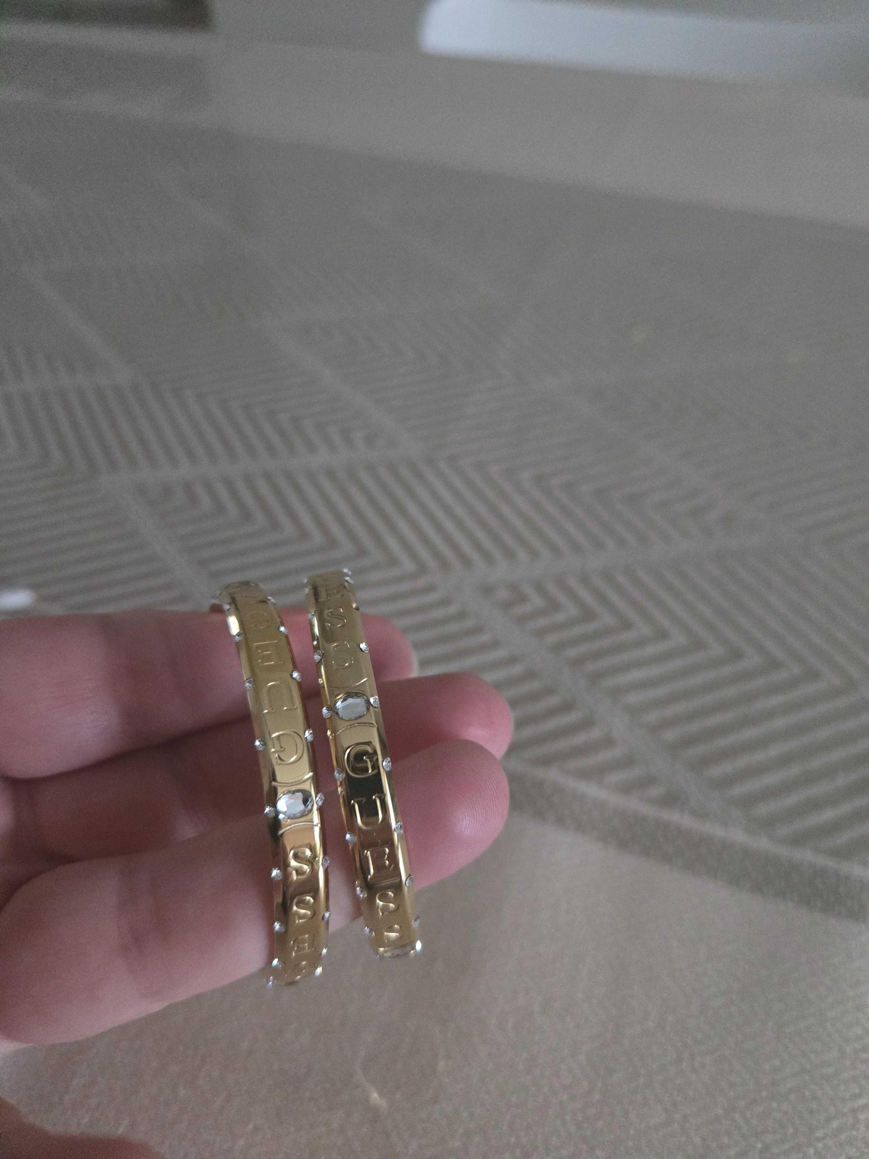 Серьги guess. Продам серьги цвет под желтое золото.