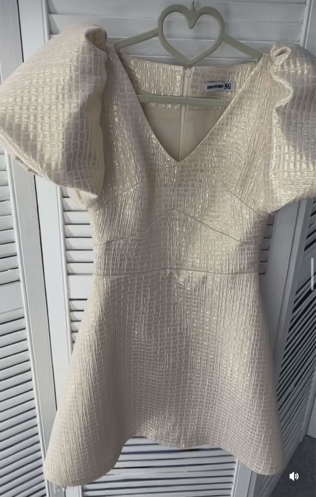 Продам нежное платье